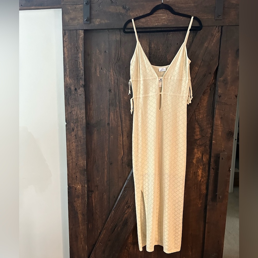 Brides! Brand New Bobbles & Lace Dress